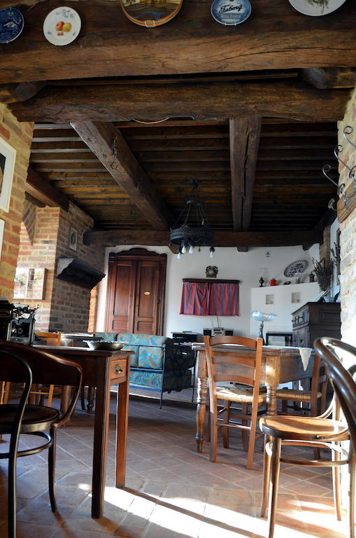 La Corte Di Gerardo Tonco